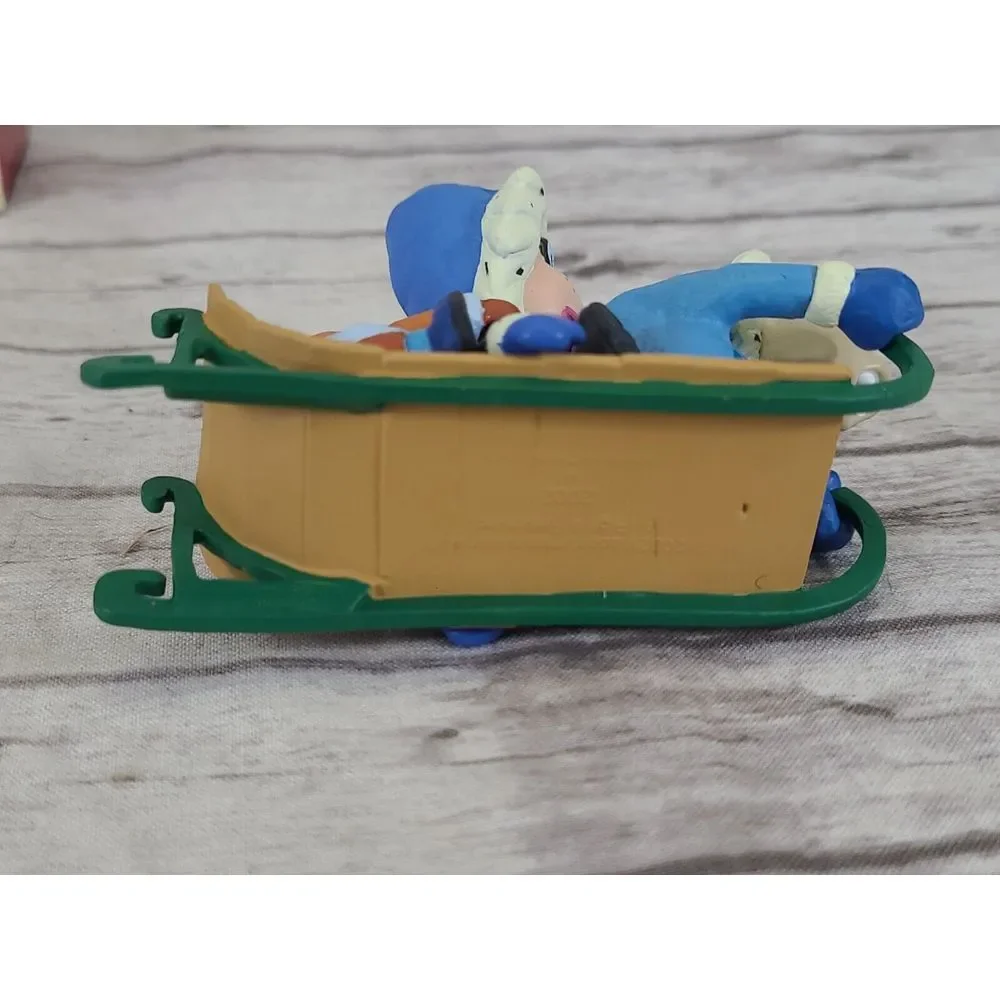 Hallmark Keepsake Ornament The Wild Thornberrys Eliza‎ Darwin and Donnie 2002
